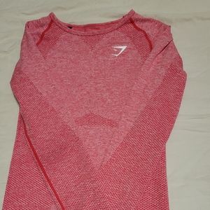 Long-sleeved gymshark top